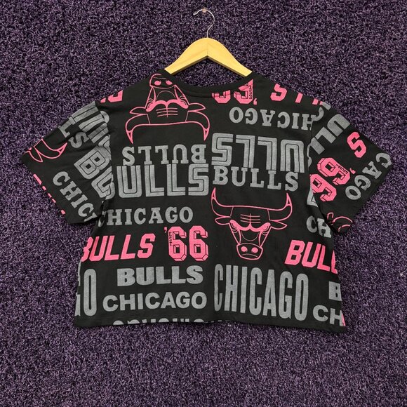 Chicago Bulls Established 66 NBA Franchise Logo Crop Top L - Picture 3 of 4